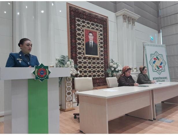 اتحادیه زنان در ترکمنستان  اتحادیه زنان در ترکمنستان