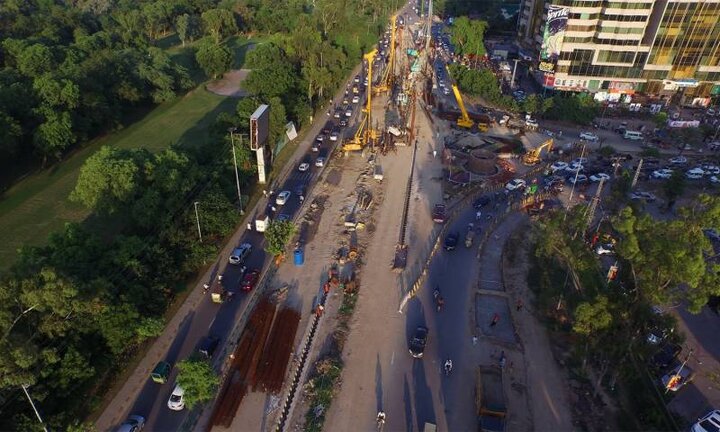 لاهور اولین شهر آسیایی است که «جادههای آبی» را معرفی میکند لاهور اولین شهر آسیایی است که «جادههای آبی» را معرفی میکند