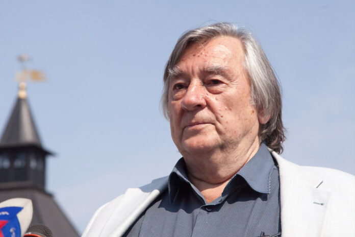 من به خودم آتش میزنم!