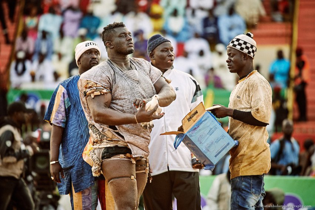 در سنگال، آزاد کردن پرندگان شادی می آورد