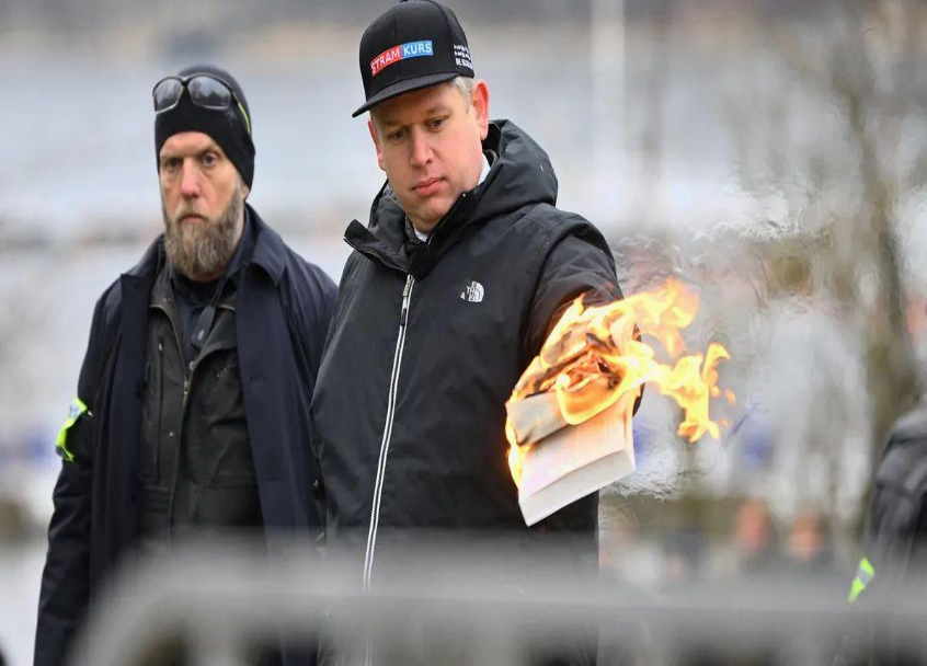 سوزاندن قرآن کریم - لزوم یاد هیتلر و استالین