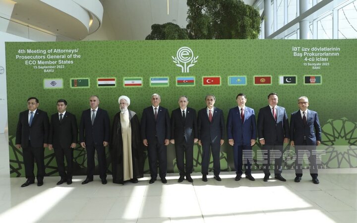 چهارمین نشست دادستان های کل سازمان همکاری اسلامی در باکو برگزار شد. چهارمین نشست دادستان های کل سازمان همکاری اسلامی در باکو برگزار شد.
