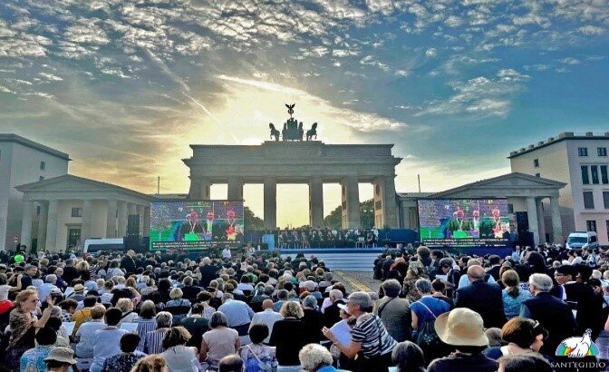 برگزاری کنفرانس بین المللی صلح با حضور نمایندگان ادیان جهان در برلین برگزاری کنفرانس بین المللی صلح با حضور نمایندگان ادیان جهان در برلین
