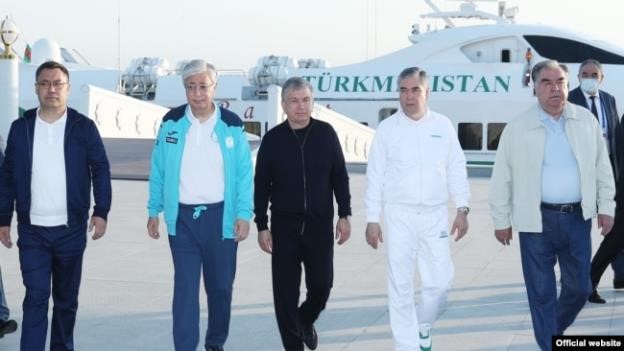 ترفندهای قدیمی در کشورهای «جدید».
چرا رهبران آسیای مرکزی وعده تغییر میدهند؟