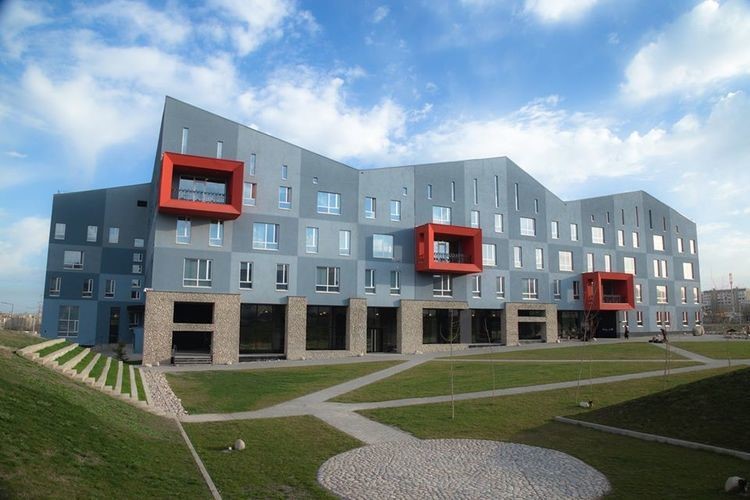 10 دانشگاه برتر قرقیزستان که بهترین متقاضیان کنکور ملی آن را انتخاب میکنند