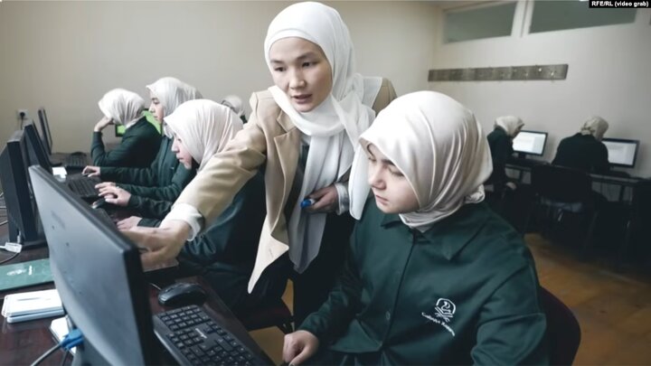 نگرانی فعالان اجتماعی از افزایش تقاضا برای مدارس دینی در قرقیزستان نگرانی فعالان اجتماعی از افزایش تقاضا برای مدارس دینی در قرقیزستان