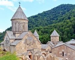 "پارکهای ادبی ارمنستان: سفری به میان شعر و طبیعت"