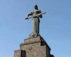 "پارکهای ادبی ارمنستان: سفری به میان شعر و طبیعت"