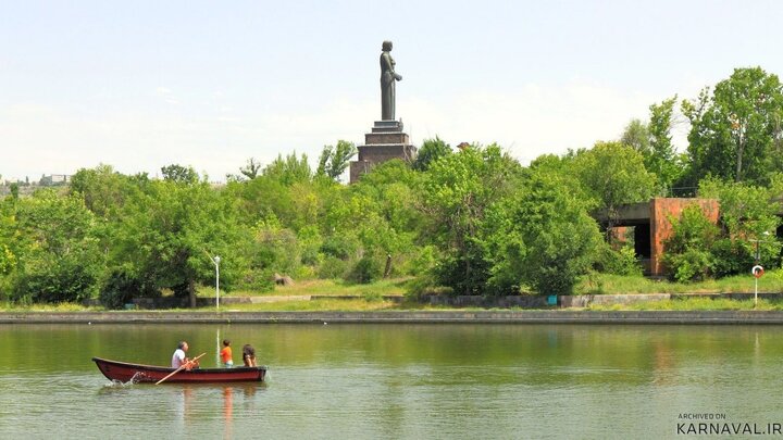 "پارکهای ادبی ارمنستان: سفری به میان شعر و طبیعت" "پارکهای ادبی ارمنستان: سفری به میان شعر و طبیعت"