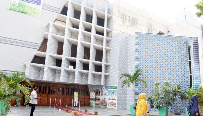 نمایشگاه یک روزه آرشیو اسناد ایالت سند  (نسیم های قدیمی تازه شدند) نمایشگاه یک روزه آرشیو اسناد ایالت سند  (نسیم های قدیمی تازه شدند)