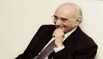 مشتاق احمد یوسفی شاعر فقید و طنز پرداز پاکستان