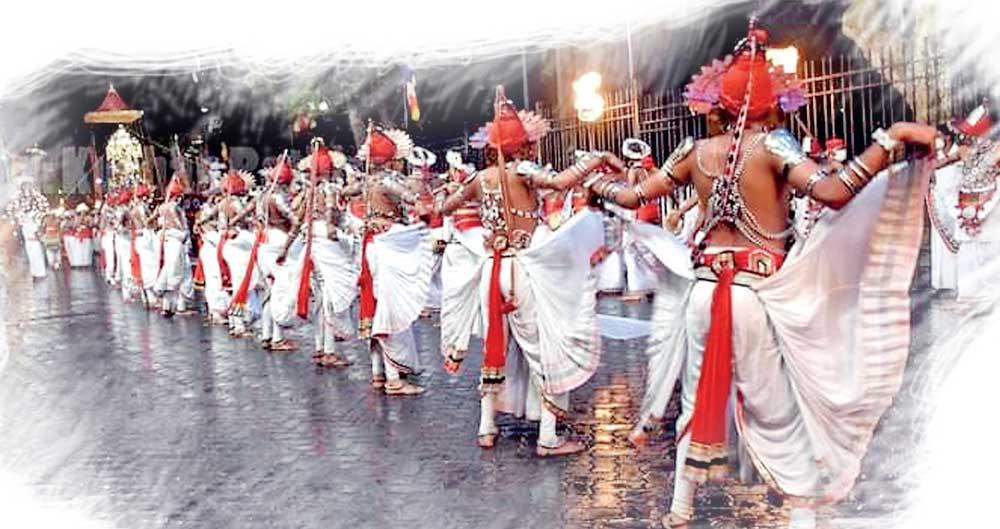 جشن اسالا پراهرا در کندی