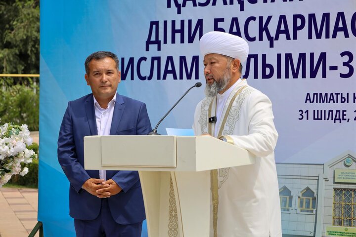 انتصاب اولین مدیر موسسه تحقیقات علمی اسلامی قزاقستان انتصاب اولین مدیر موسسه تحقیقات علمی اسلامی قزاقستان