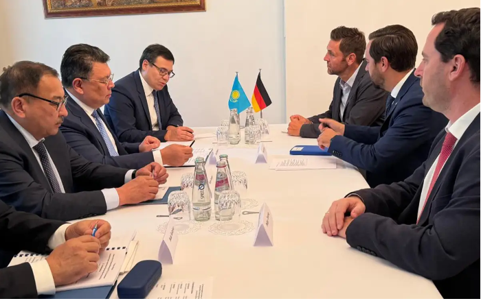 توافق قزاقستان و آلمان در مورد پروژههای جدید در زمینه آموزش، منابع آب و کشاورزی