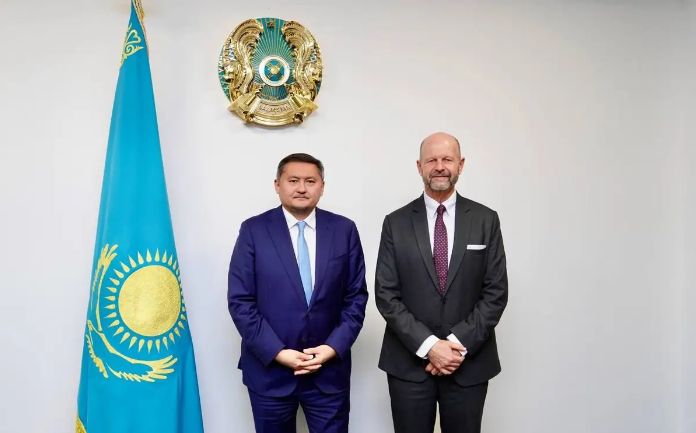 قزاقستان به دنبال افتتاح شعبهای از دانشگاه بزرگ تحقیقاتی آمریکا