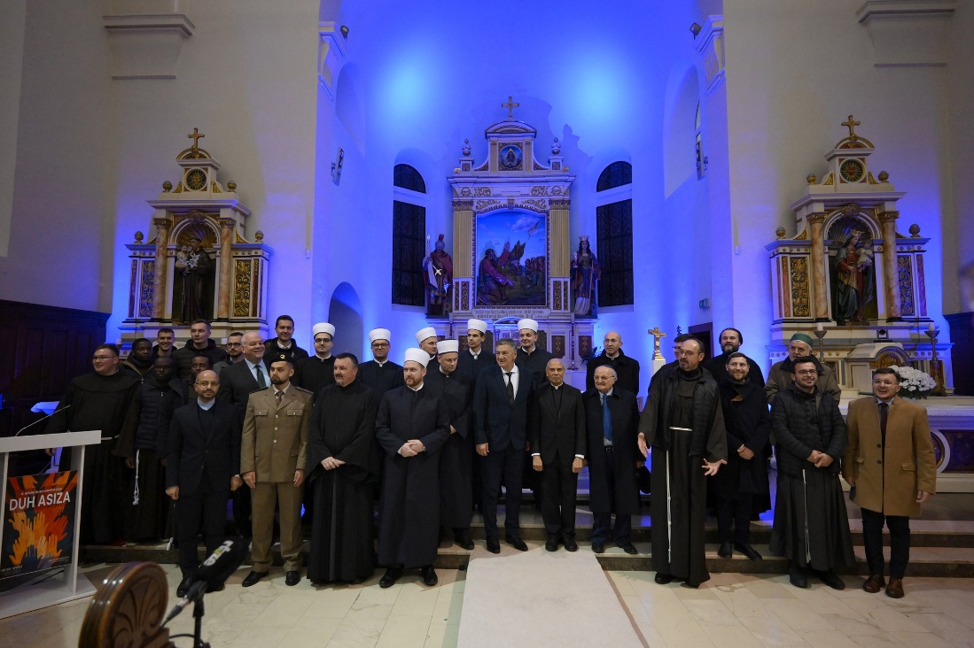 اعلام همبستگی ادیان در بوسنی و هرزگوین ذیل رویداد بین‌الادیانی «روح آسیزی» در شهر زنیتسا