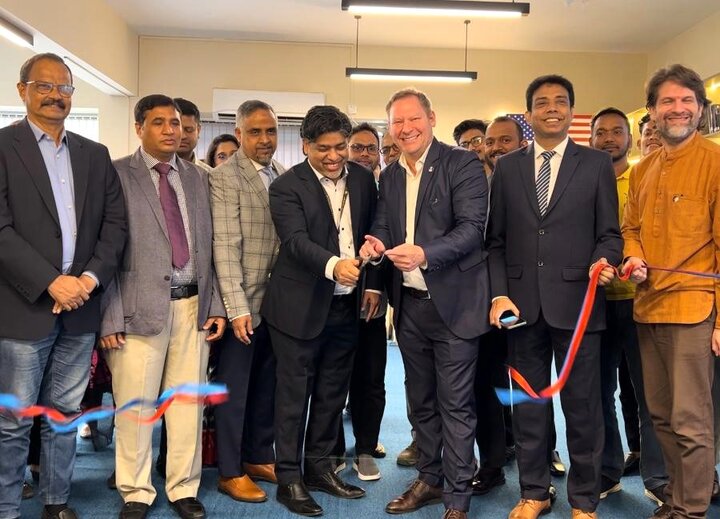 فعالیت گوشه سفارت آمریکا در شهر سیلهت بنگلادش  فعالیت گوشه سفارت آمریکا در شهر سیلهت بنگلادش