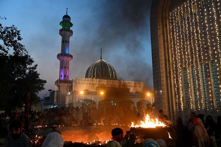 پیوند صوفیهای بزرگ و سیاستمداران در پاکستان: تحلیلی تاریخی و سیاسی