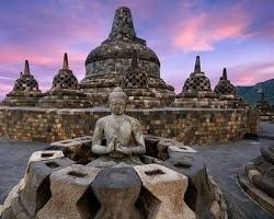 نیم نگاهی به اندونزی