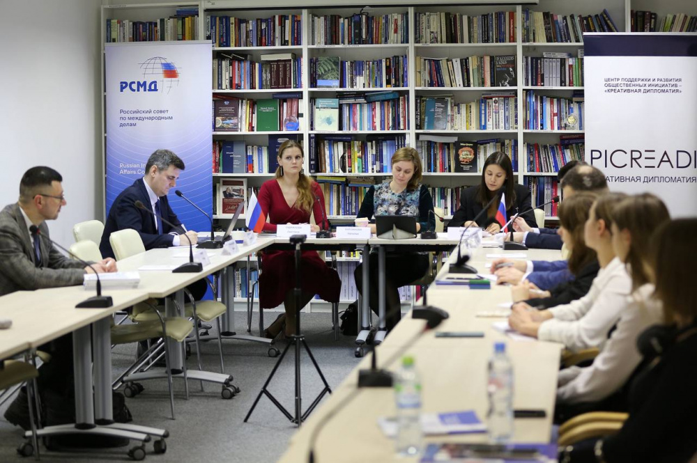 کارشناسان اندیشکدههای روسی