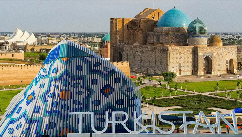 وضعیت آینده شهر ترکستان: قطب گردشگری