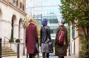 بیش از نیمی از زنان مسلمان در آلمان تبعیض را تجربه کردهاند  بیش از نیمی از زنان مسلمان در آلمان تبعیض را تجربه کردهاند