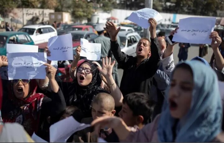 نقش آموزش زنان در جلوگیری از بازتولید افراطیت