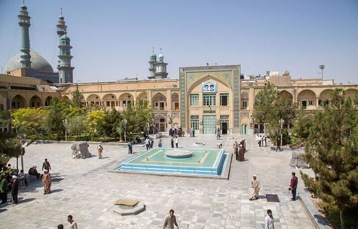 حوزه علمیه نماد اصول اسلام و ترویج دین است