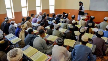تصفیه‌سازی برای طالب‌سازی؛ ۱۸ عنوان کتاب از سیستم تحصیلی حذف شد
