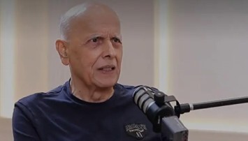 پدرم برهمن بود، اما مادرم می‌گفت اگر ترسیدی بگو”یا علی مدد“