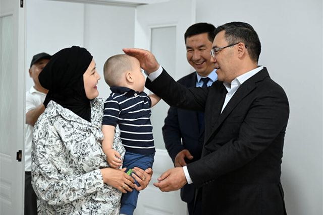 سیمای سیاستمداران قرقیزستان