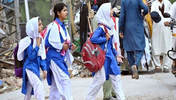 سیل ویرانگر در پاکستان و تعطیلی برخی از موسسات آموزشی آن