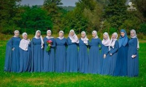 بررسی فرهنگ پوشش های  محلی و سنتی  در بلغارستان