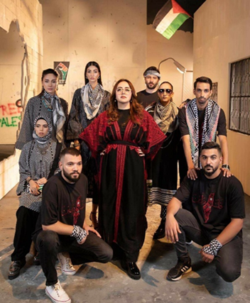 ماریا بی (مالک برند مد و لباس  Maria B)  نماد مبارزه با شبیخون فرهنگی آمریکا در پاکستان