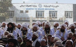 بازتولید خشونت و ایدئولوژیک‌سازی دانشگاه‌ها؛ ۲۷۰ ملا برنامه‌ تحصیلی را بازنگری می‌کنند