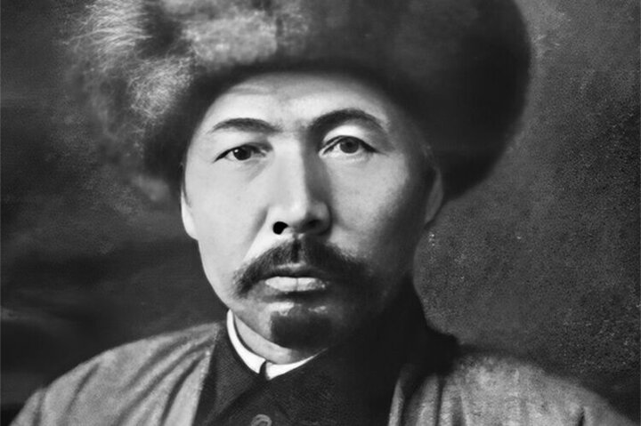 عبدالقادر آرازبیکوف؛ کارگری که ۱۲ سال کشور را اداره کرد عبدالقادر آرازبیکوف؛ کارگری که ۱۲ سال کشور را اداره کرد