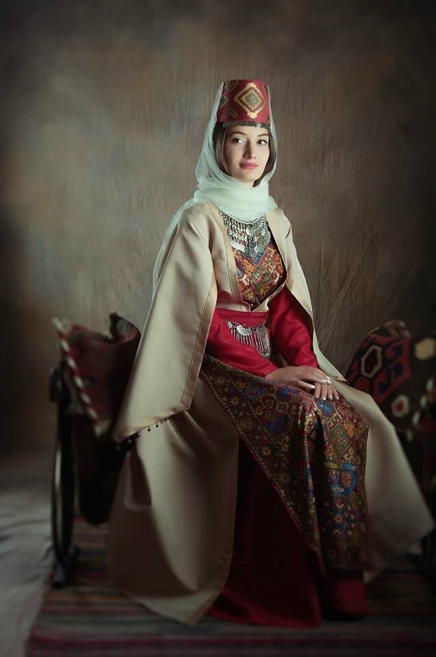 گزارشی تحلیلی از لباس سنتی ارمنستان (تاراز)