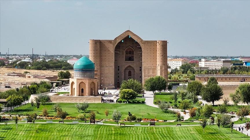 ترکستان: چهارراه فرهنگ و معنویت در جهان ترک