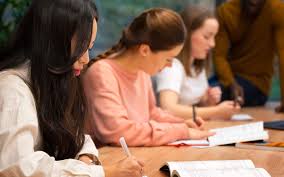 استراتژی ملی برای اساتید دانشگاه با هوش مصنوعی