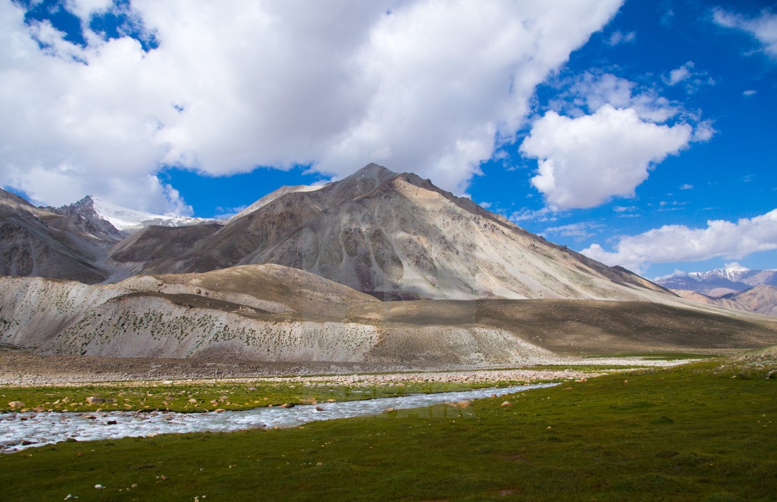 پامیر، بام جهان