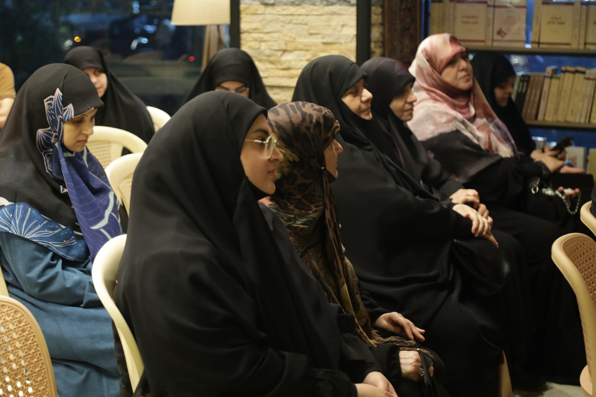 رونمایی نسخه عربی کتاب "کهکشان نیستی" شرح حال آیت الله سید علی قاضی طباطبایی 