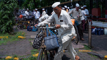«دبه والا» سیستم تحویل ناهار بمبئی