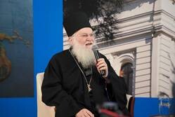 سخنرانی رئیس صومعه واتاپد کوه مقدس آتوس یونان در دانشگاه دولتی تفلیس