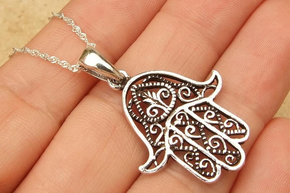 کف فاطمه، امتداد فرهنگ فاطمی در سنت اروپای جنوبی و ایتالیا