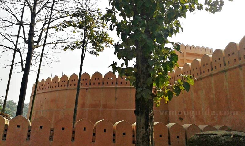 قلعه "ادراکپور" همچون شاهدی بر زمان در بنگلادش ایستاده است