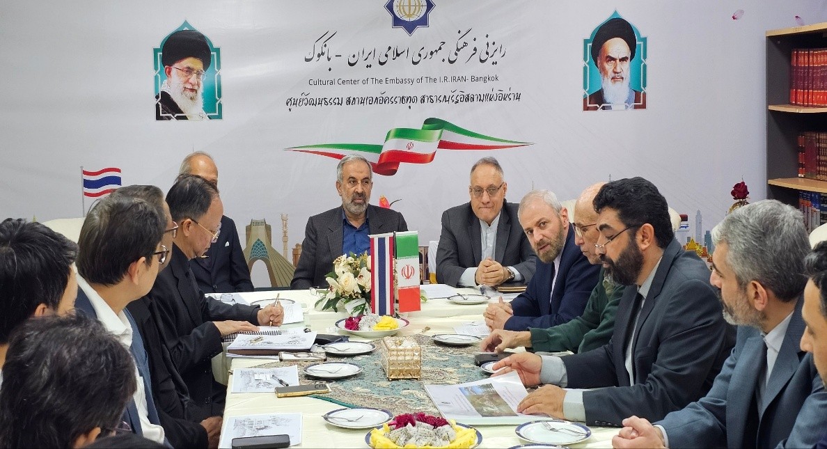 نمودهای هویت و وحدت ملیِِ؛ بررسی تطبیقی ، روزهای ملی در پادشاهی تایلند و جمهوری اسلامی ایران
