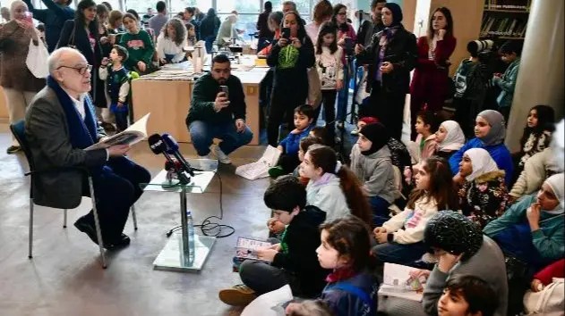 وزیر فرهنگ لبنان نمایشگاه کتاب کودکان را افتتاح کرد.