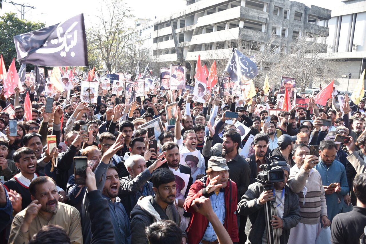 اعتراضات جهت همبستگی با خانواده شهدای مسجد جامع خدیجه الکبری (س) در پاکستان