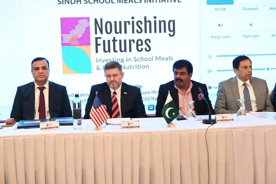تفاهمنامه دولت سند پاکستان و وزارت کشاورزی آمریکا برای آغاز برنامه تغذیه مدارس