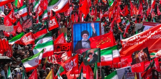 امام خامنه‌ای(ره) معمار گفتمان مقاومت و پاسدار زبان فارسی